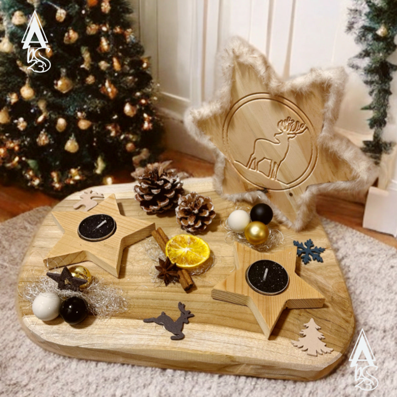 Handgemachte Weihnachtsdeko aus Holz mit Hirschmotiv